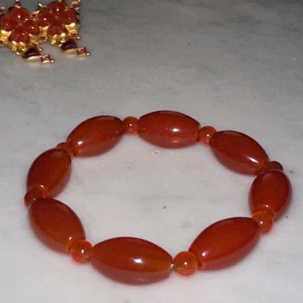 Vintage Carnelian Beaded Bracelet - Picture 2 of 2